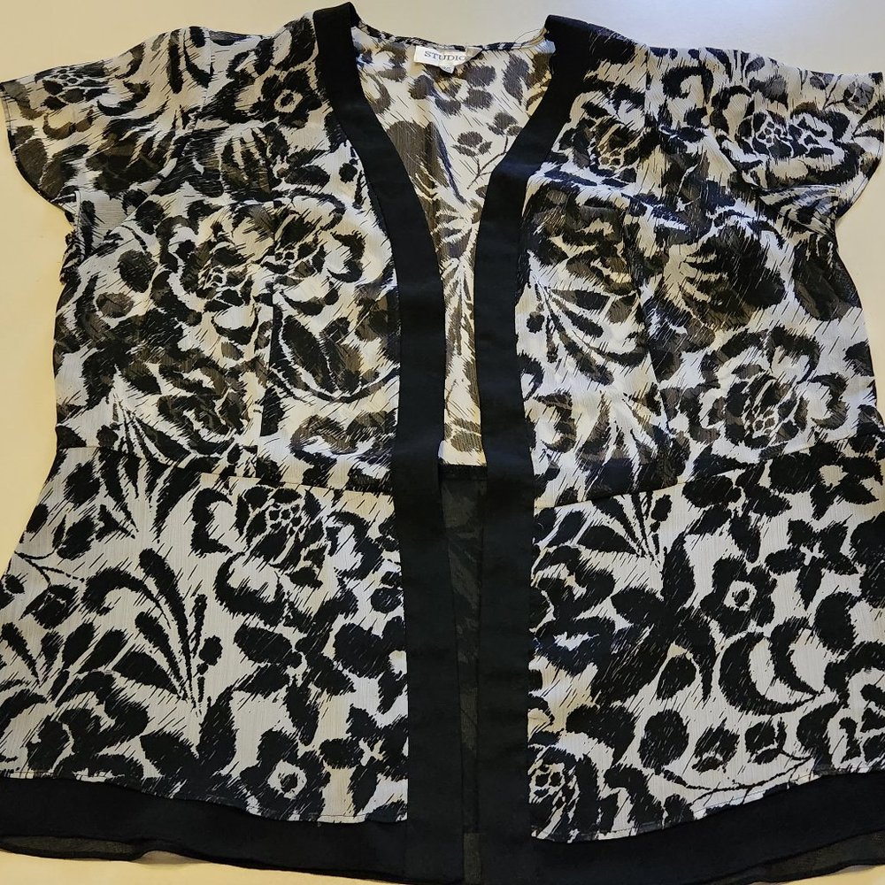 Studio1, Sheer floral blouse